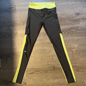 UNDER ARMOUR HIGH WAISTED LEGGINGS SIZE SMALL HEAT GEAR